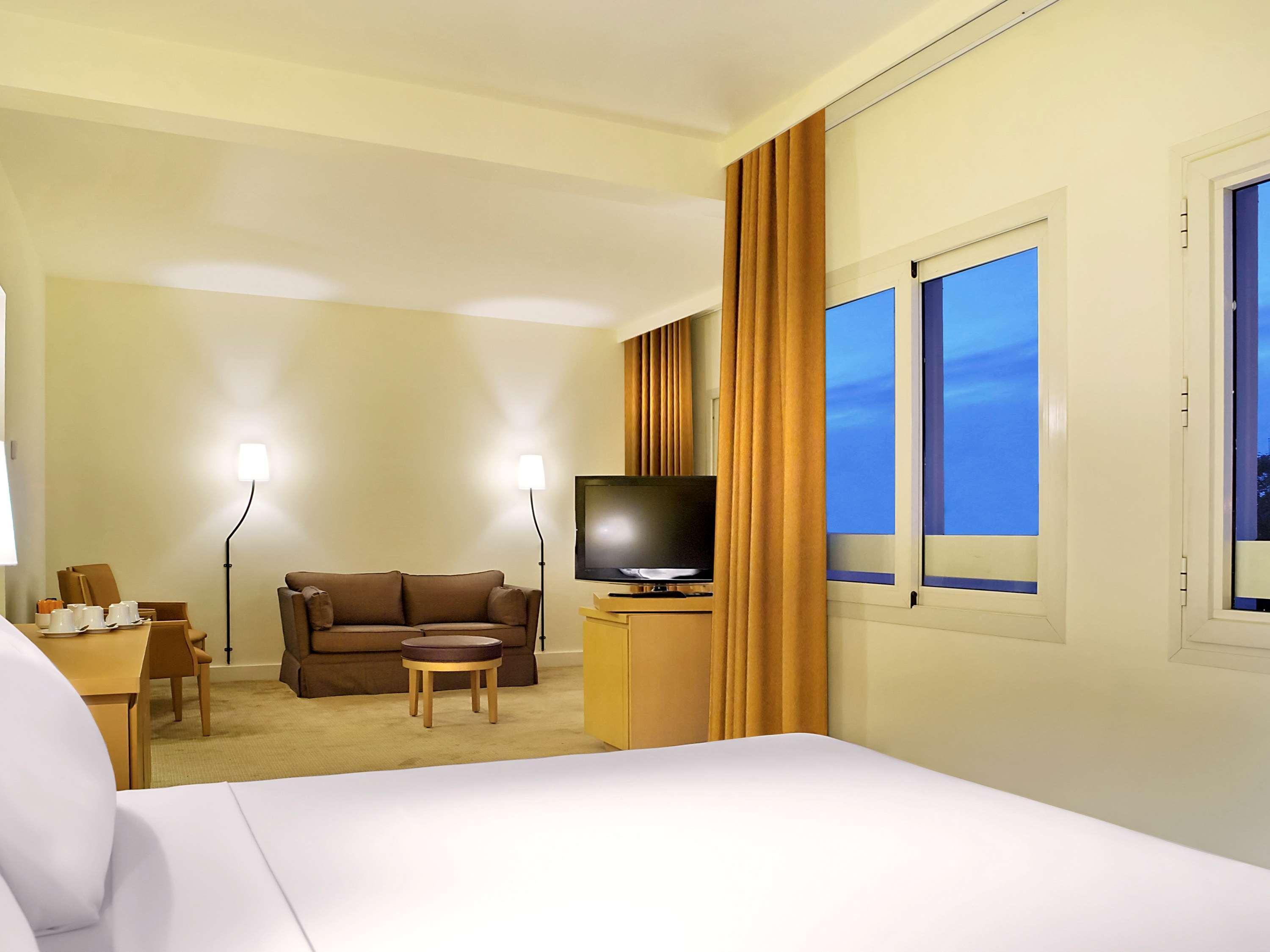 نوفوتيل 6 اكتوبر 4*